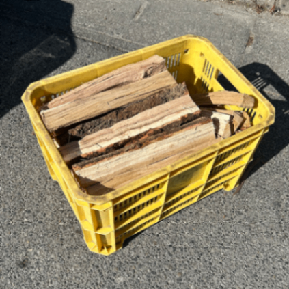 【店頭引渡】〈乾燥薪〉ピザ窯 キャンプ向け 小割 0.6立米 約230k前後