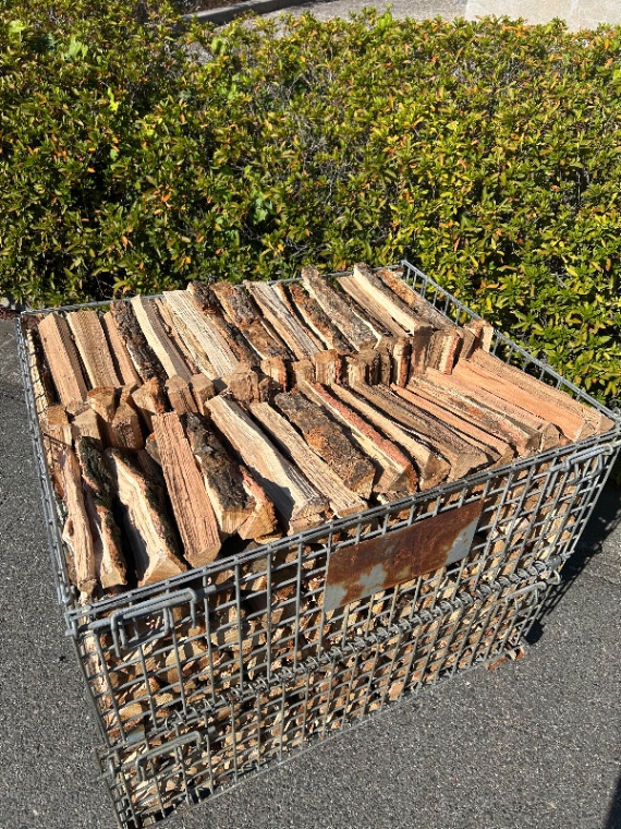 【店頭引渡】〈乾燥薪〉広葉樹（ナラ・クヌギ）薪ストーブユーザー向け 中割 0.6立米 約230k前後